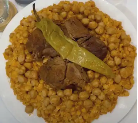 Plat à base de Chakhchoukha